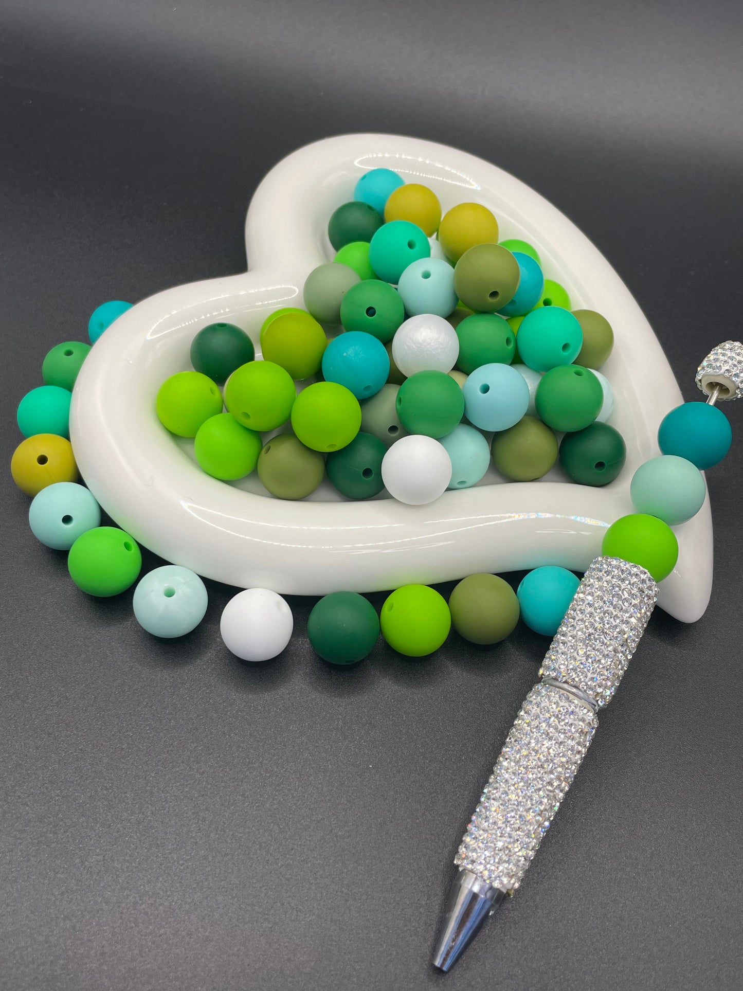 Vibrant green color with silicone beads 15mm