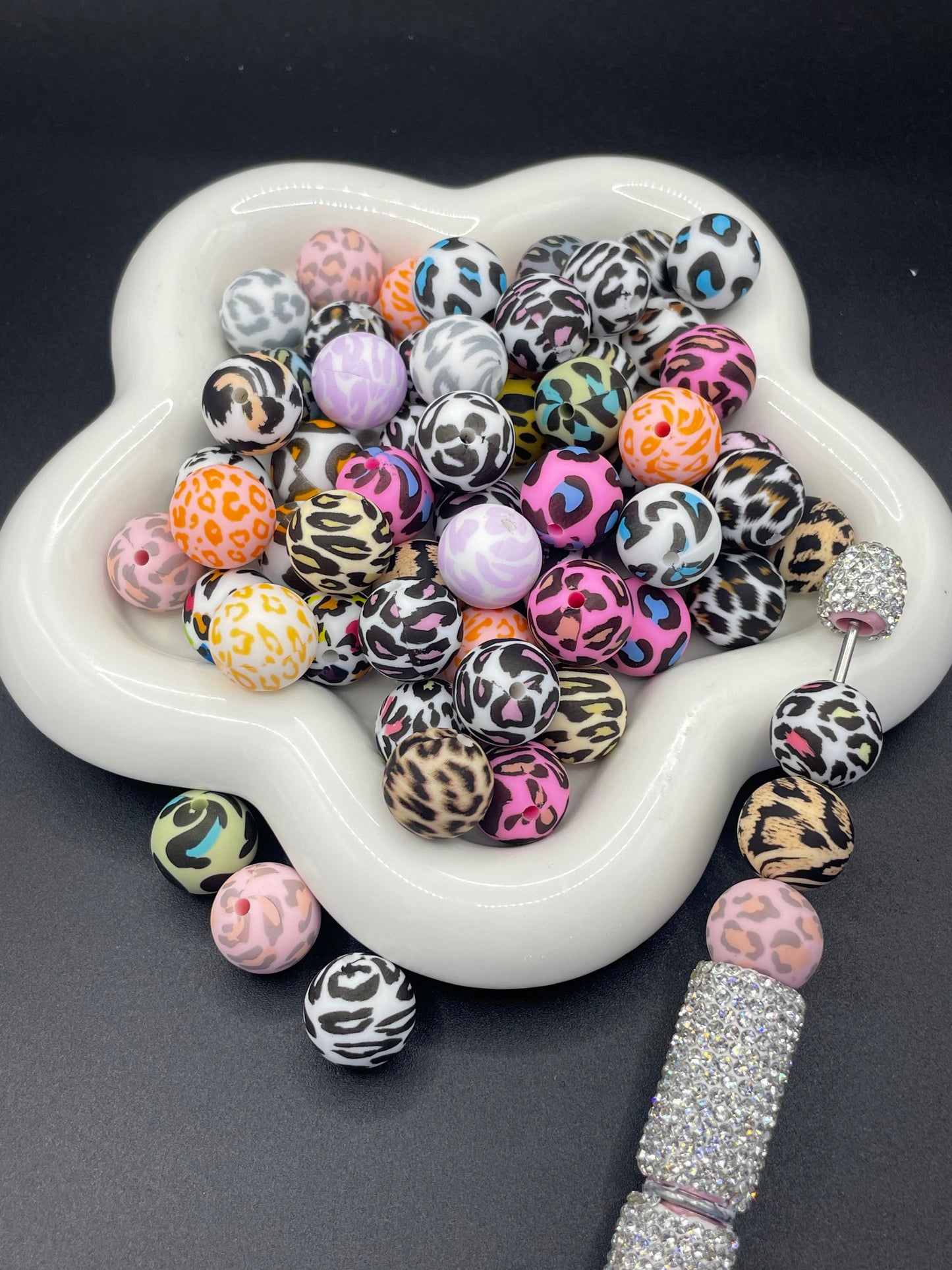 Leopard print silicone beads, random mix of various colors, 15 mm