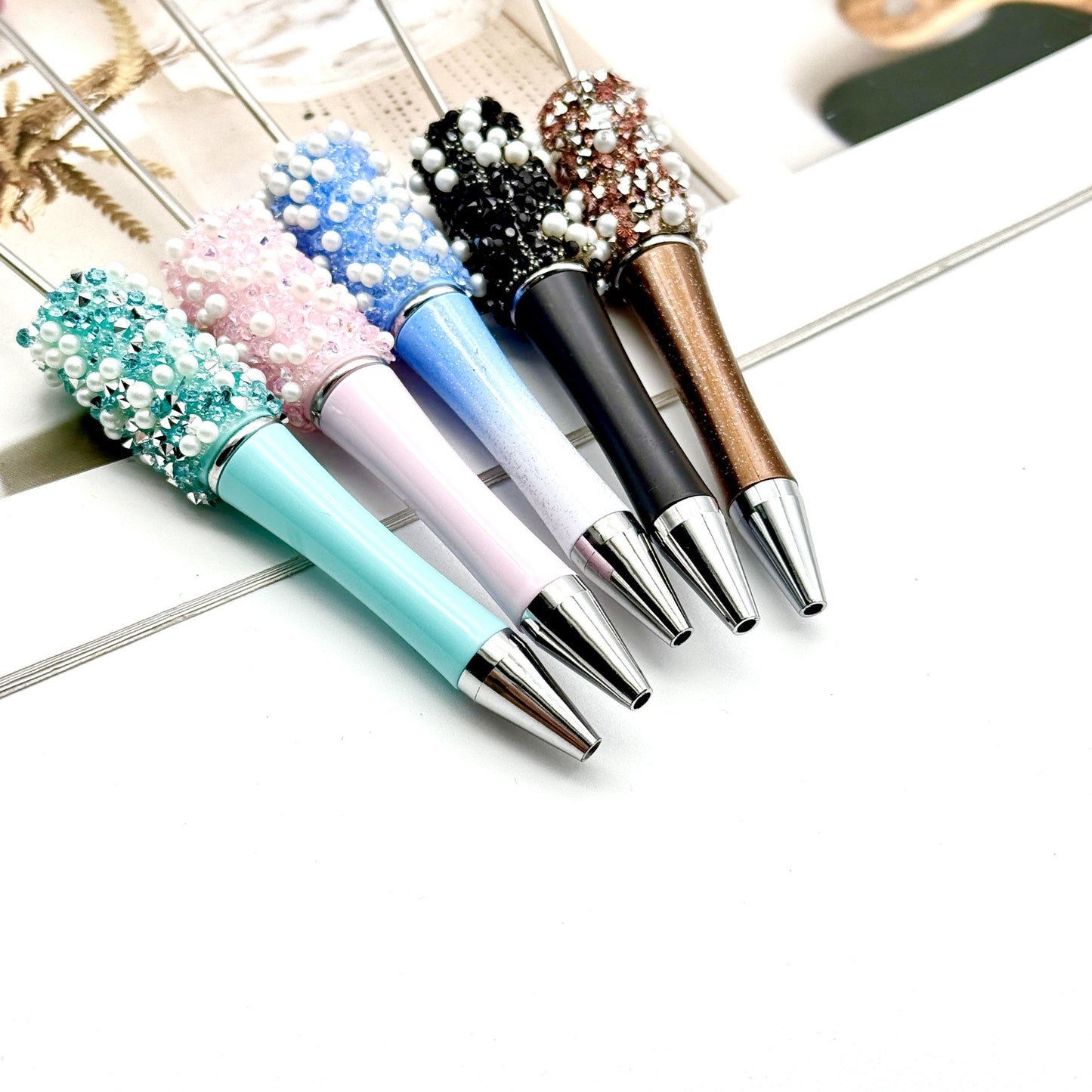 DIY Gypsy pearl bead pen granulated sugar crystal beadedpen ballpoint pen blind box Moe pen spot wholesale
