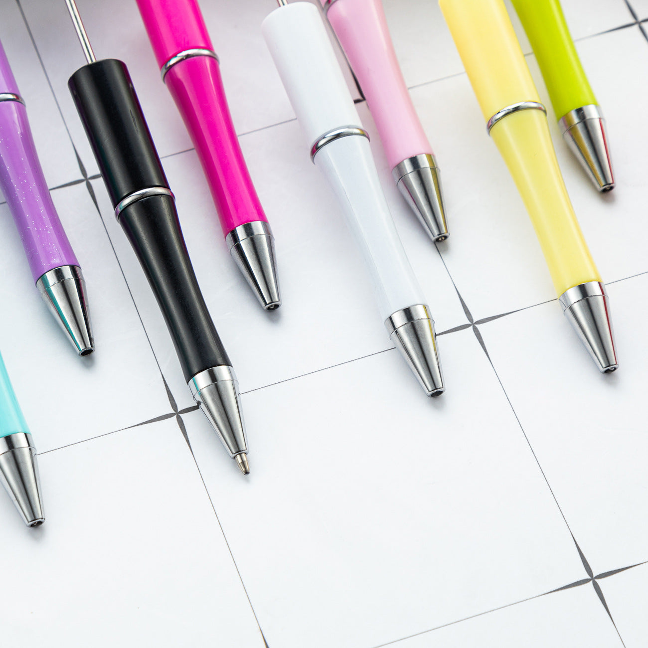 Creative DIY hairball bead pen wholesale cute wind fluffy gift pen new multi-color beaded ballpoint pen