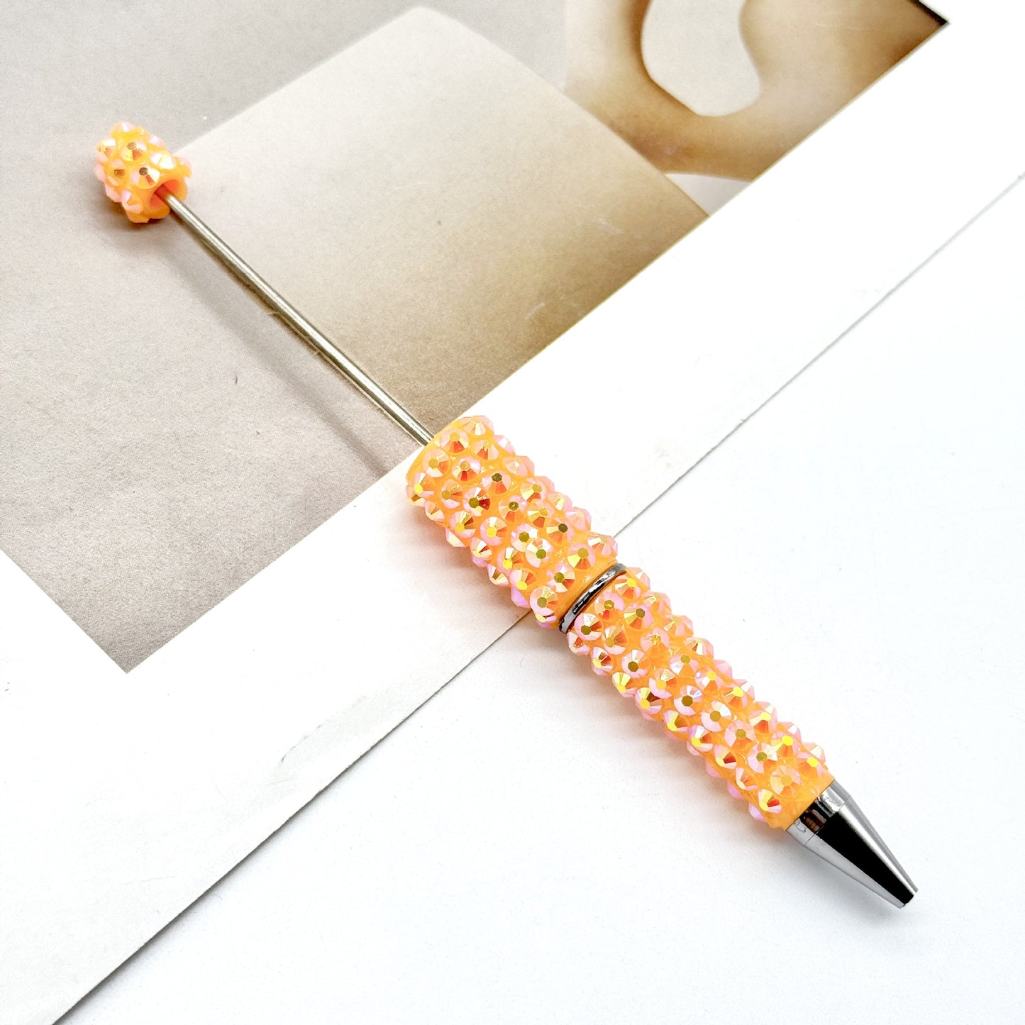 Creative Broken Diamond Full Diamond Bead Pen Handmade DIY Beaded Multi-color Ballpoint Pen ins Diamond Heavy Industry Moe Grain Pen Spot