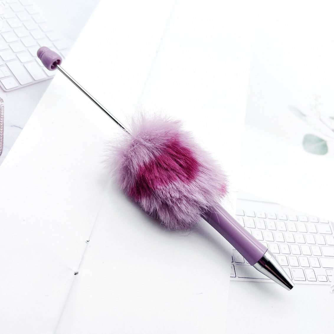 Cross-border innovative leopard print hairball bead pen DIY handmade hairball ballpoint pen cute student gift pen spot