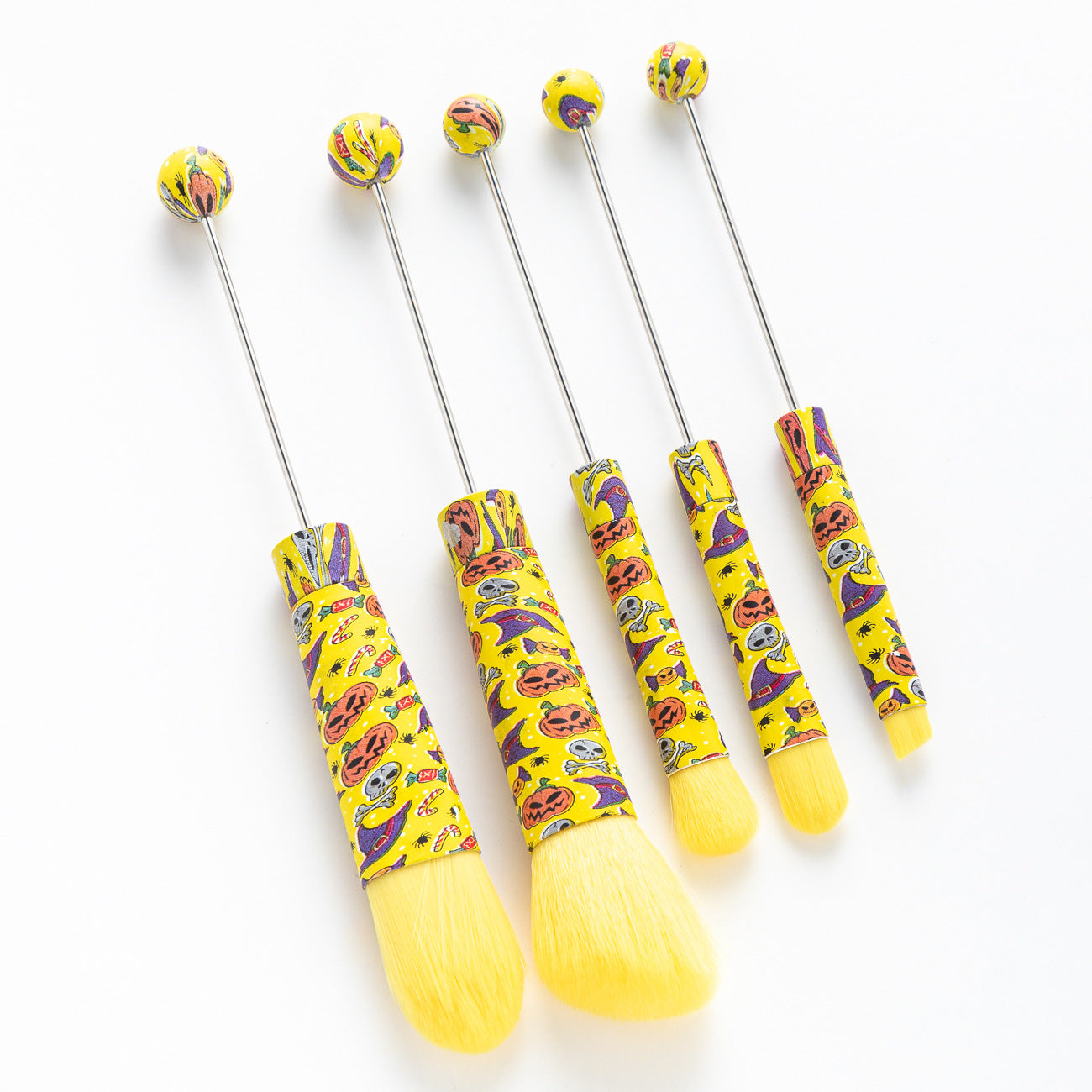 DIY metal handle beaded makeup brush, concealer brush, eyeshadow brush, eyebrow brush, Christmas and Halloween series makeup brush set.