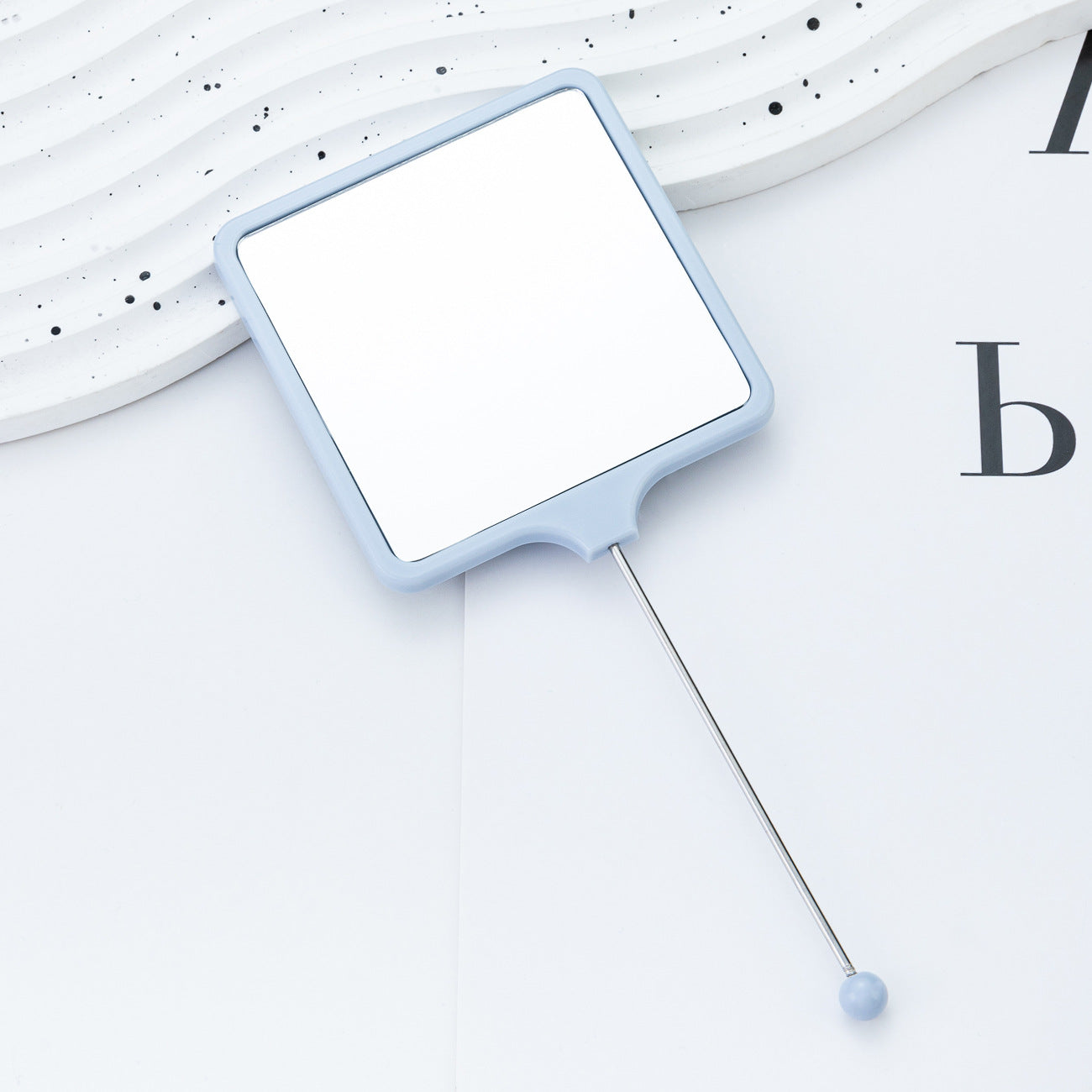 Handheld square makeup mirror high definition student portable makeup ins wind mini handle small mirror wholesale
