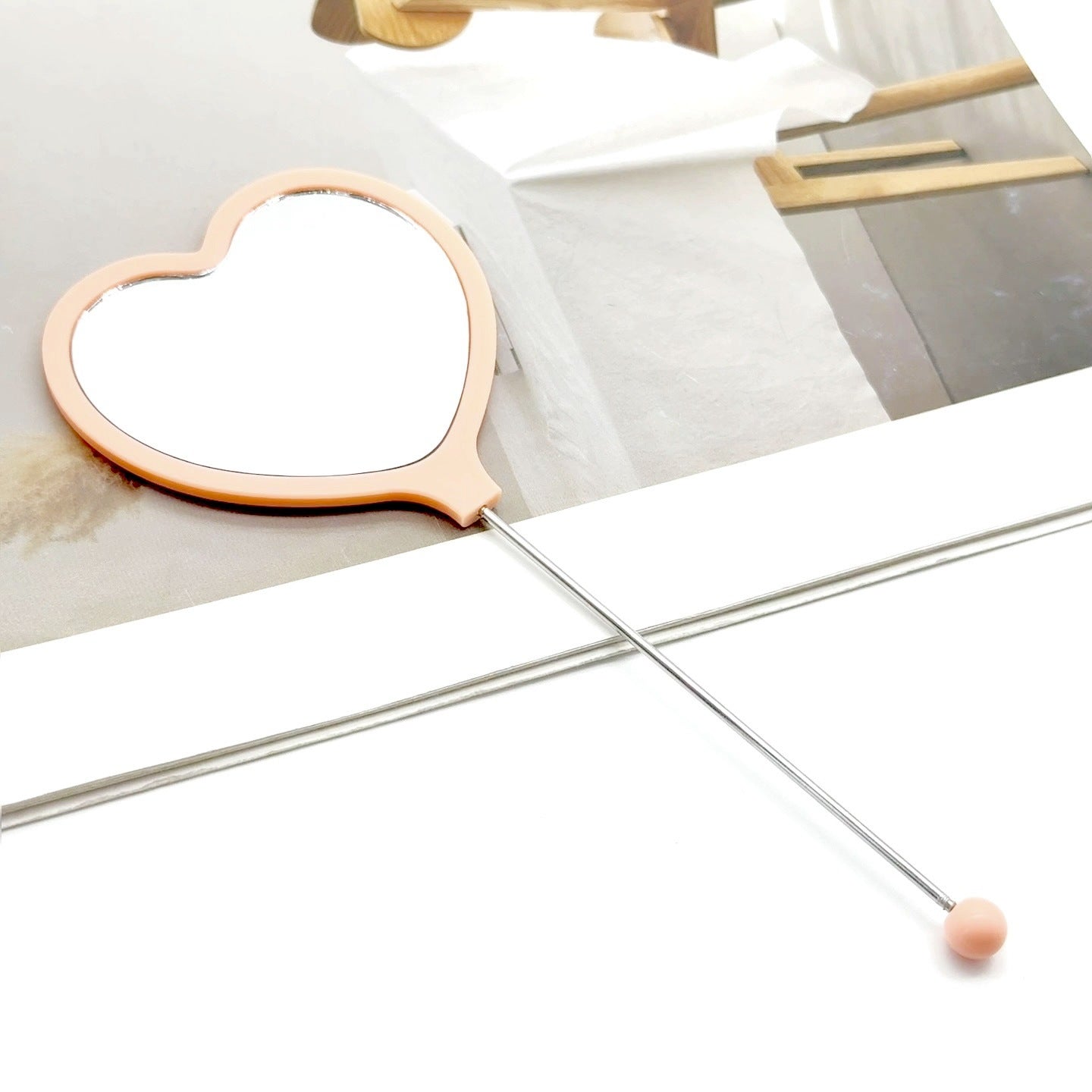 New DIY beaded mirror, love shape handheld makeup mirror, carry single-sided love handle mirror with you in stock
