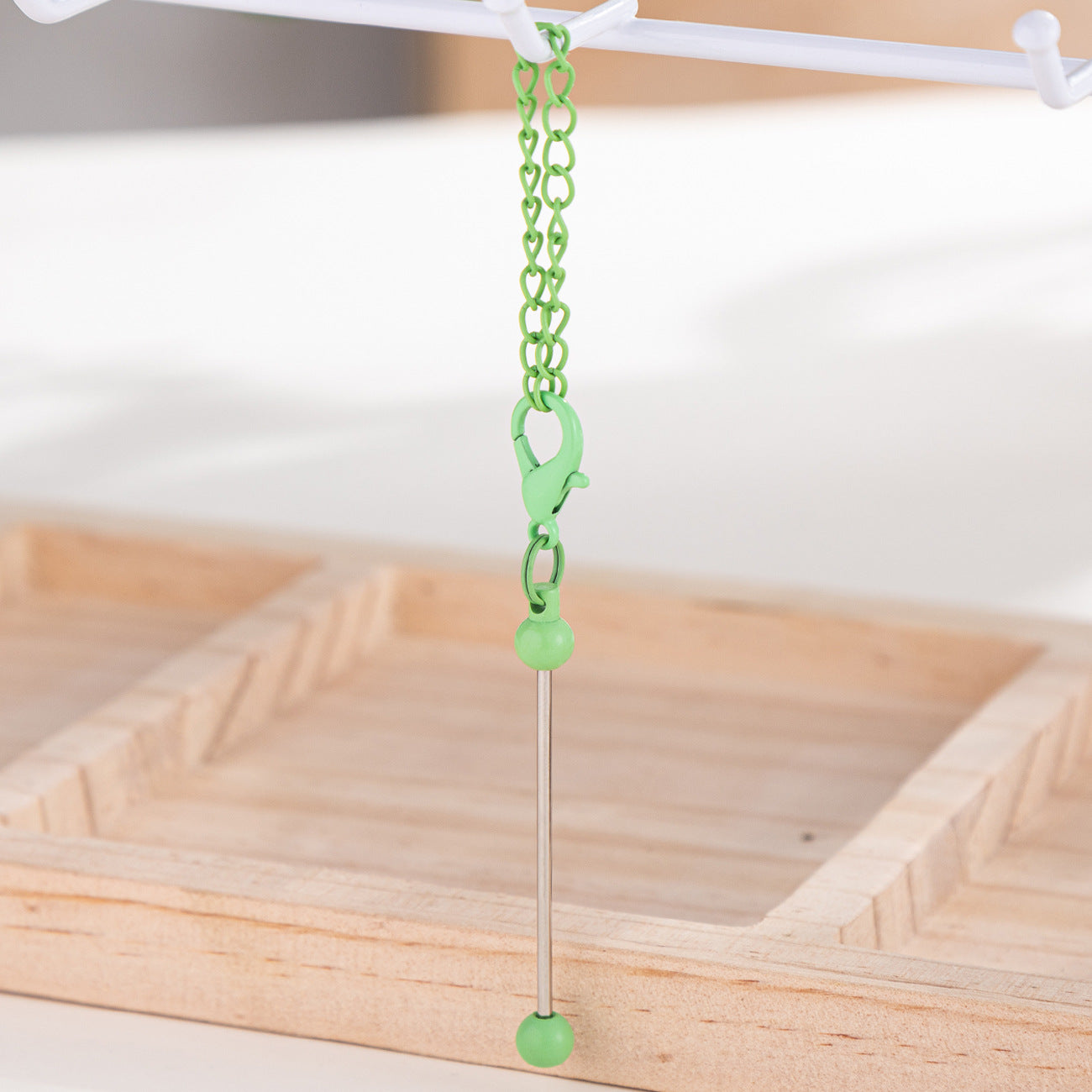 New DIY mini beaded keychain creative personalized bag pendant keychain candy-colored metal keychain