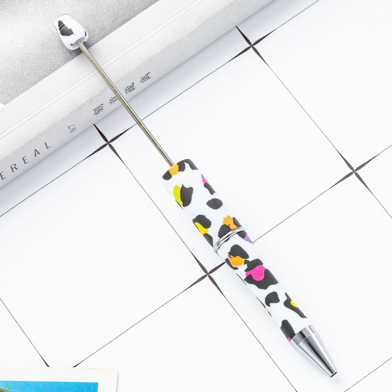 DIY plastic bead pen creative handmade leopard print floral cow bead pen wholesale printing new plastic bead pen