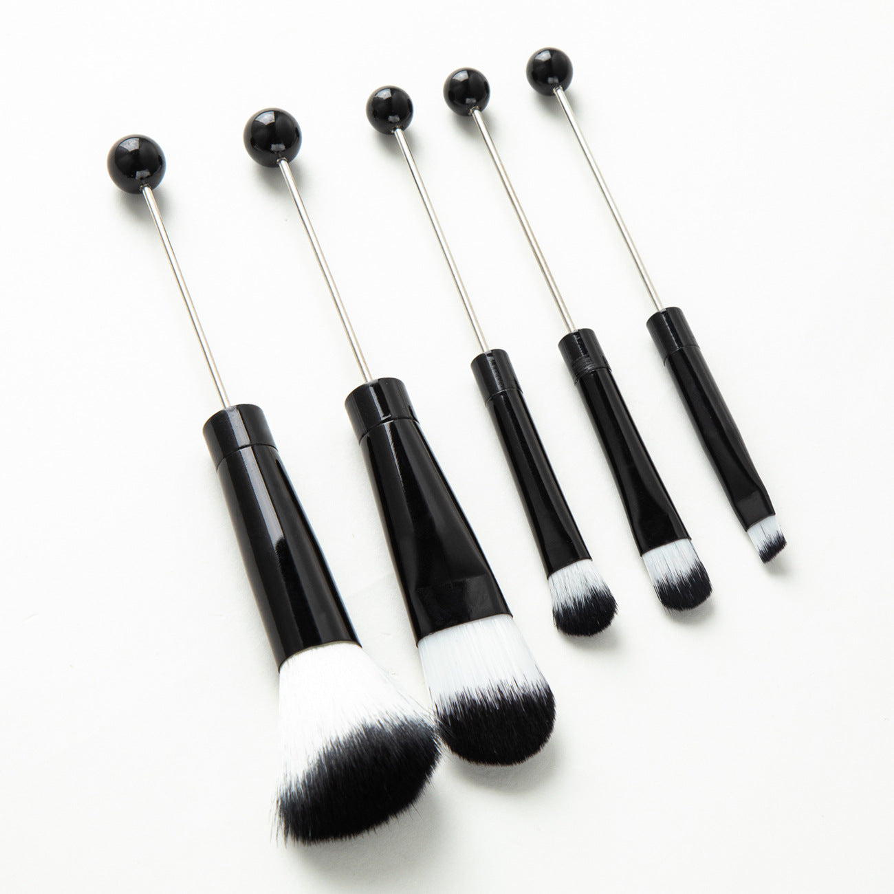 DIY metal handle string beads makeup brush set, concealer brush, eyeshadow brush, eyebrow brush, makeup, makeup tools wholesale