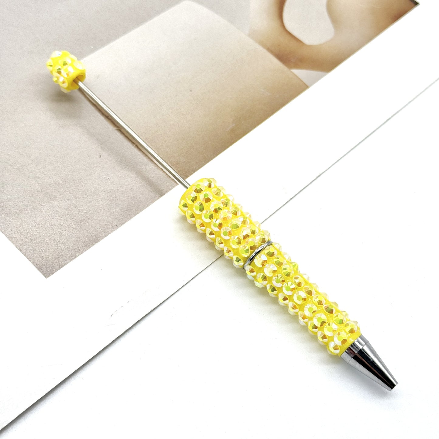 Creative Broken Diamond Full Diamond Bead Pen Handmade DIY Beaded Multi-color Ballpoint Pen ins Diamond Heavy Industry Moe Grain Pen Spot