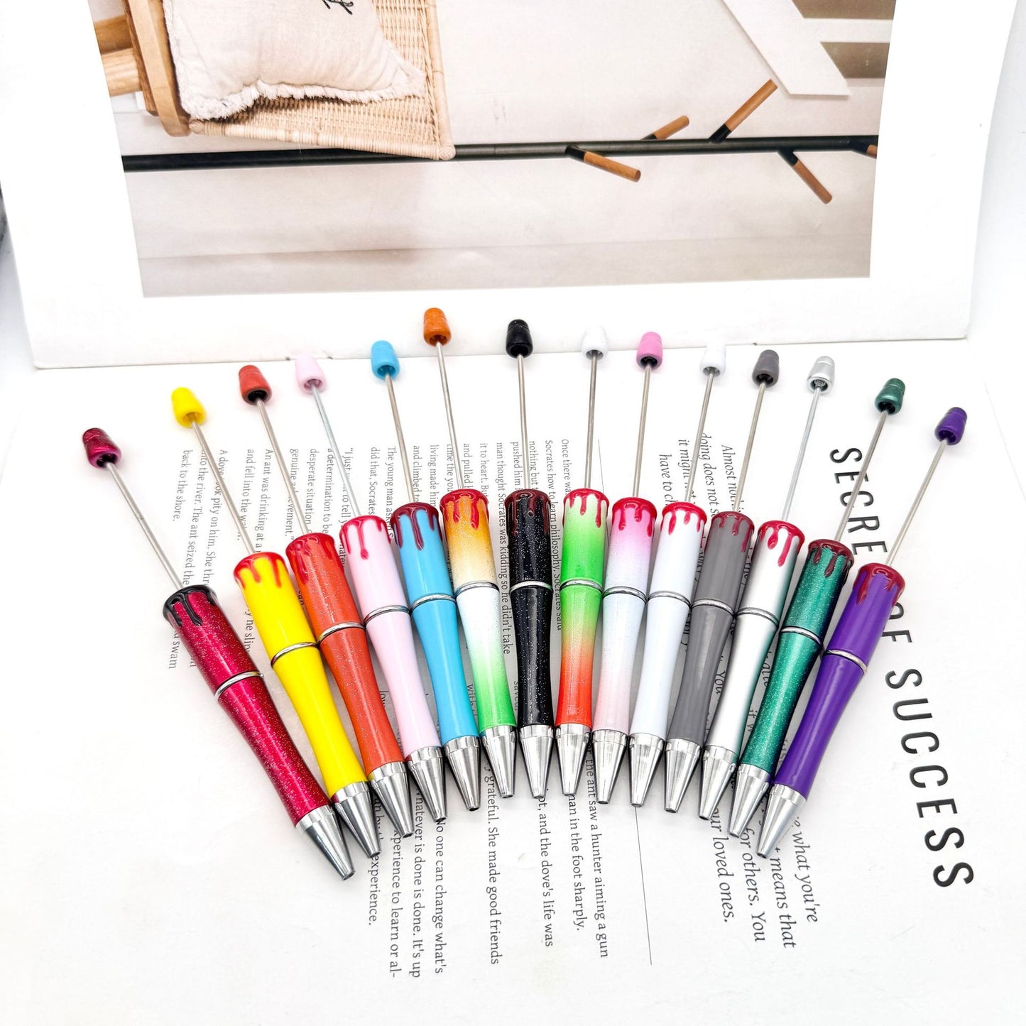New DIY bloodprint bead pen, creative Halloween Christmas bloodprint hand-painted modeling ballpoint pen spot wholesale