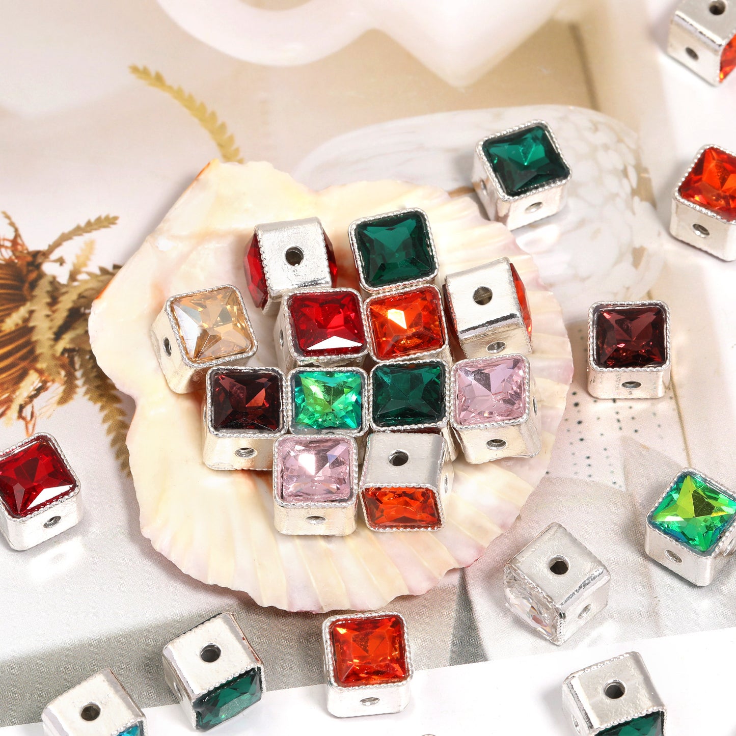 10*10 MM New Sand Gold Hollow Beaded Gemstone Straight Hole Square Bead Accessories Handmade DIY Keychain Bead Pen Loose Bead Accessories Random Mix