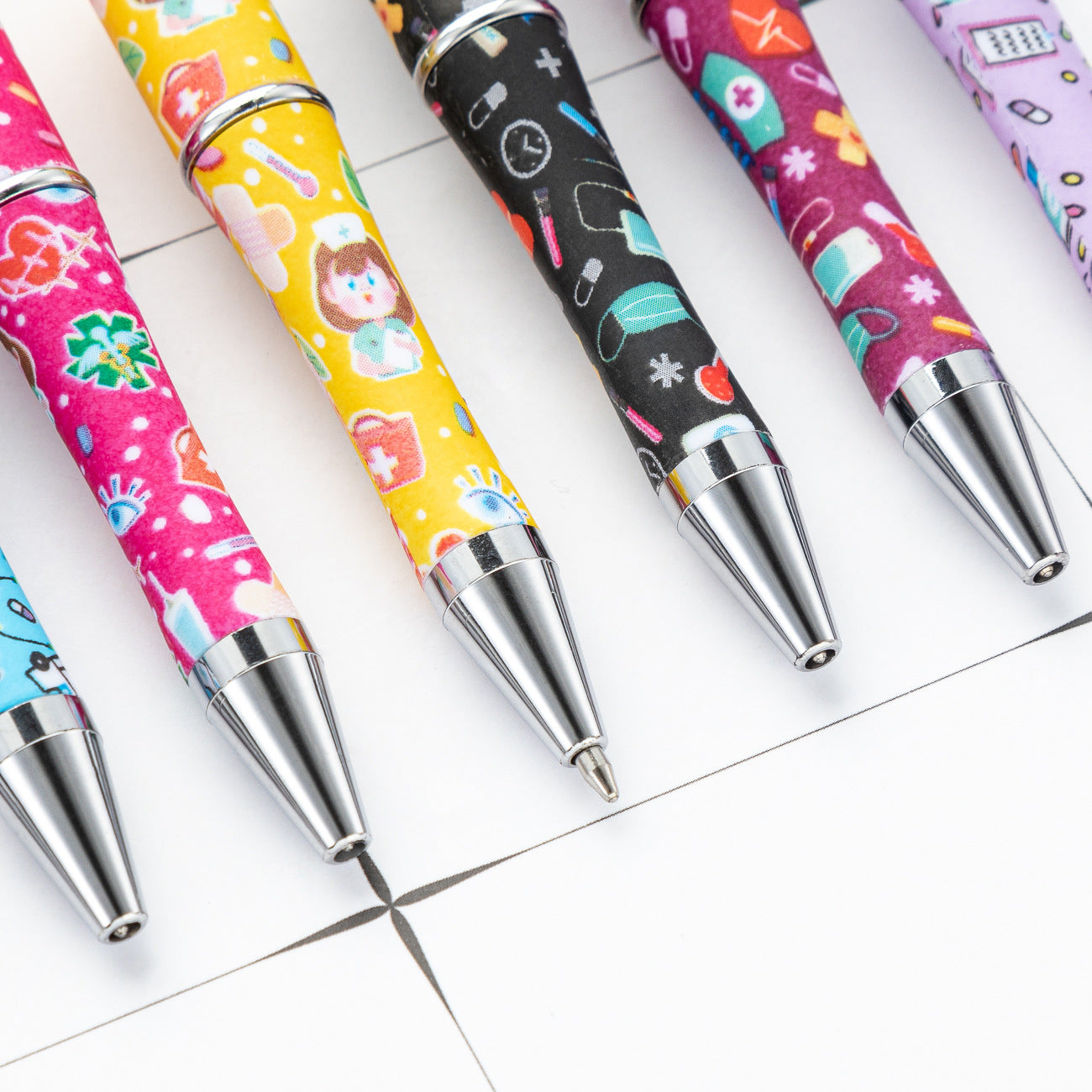 Creative DIY plastic bead pen new nurse section series beaded ballpoint pen spot wholesale printing bead pen
