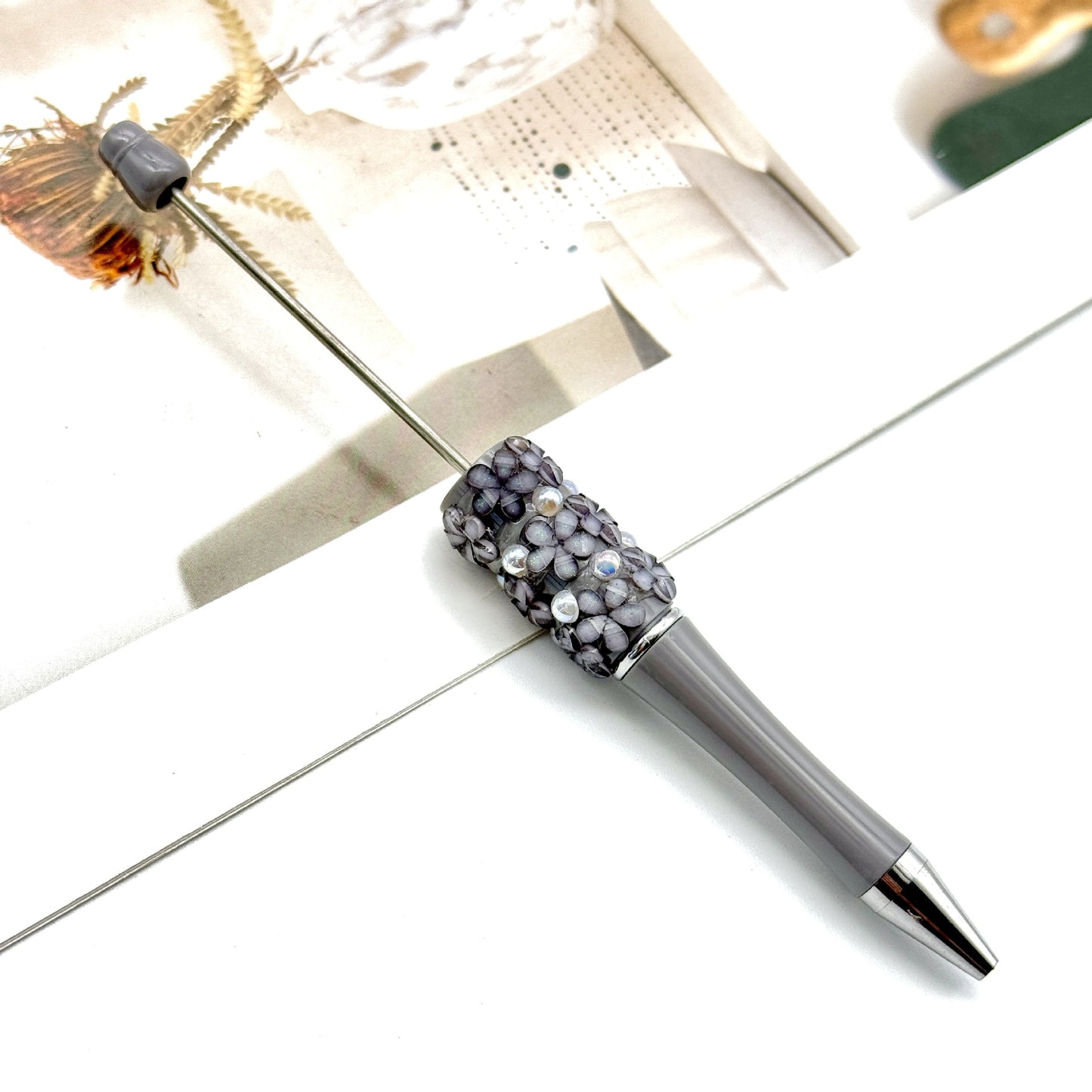 DIY floral pearl bead pen, handmade patch heavy industry beaded ballpoint pen cross-border hot-selling gift pen wholesale