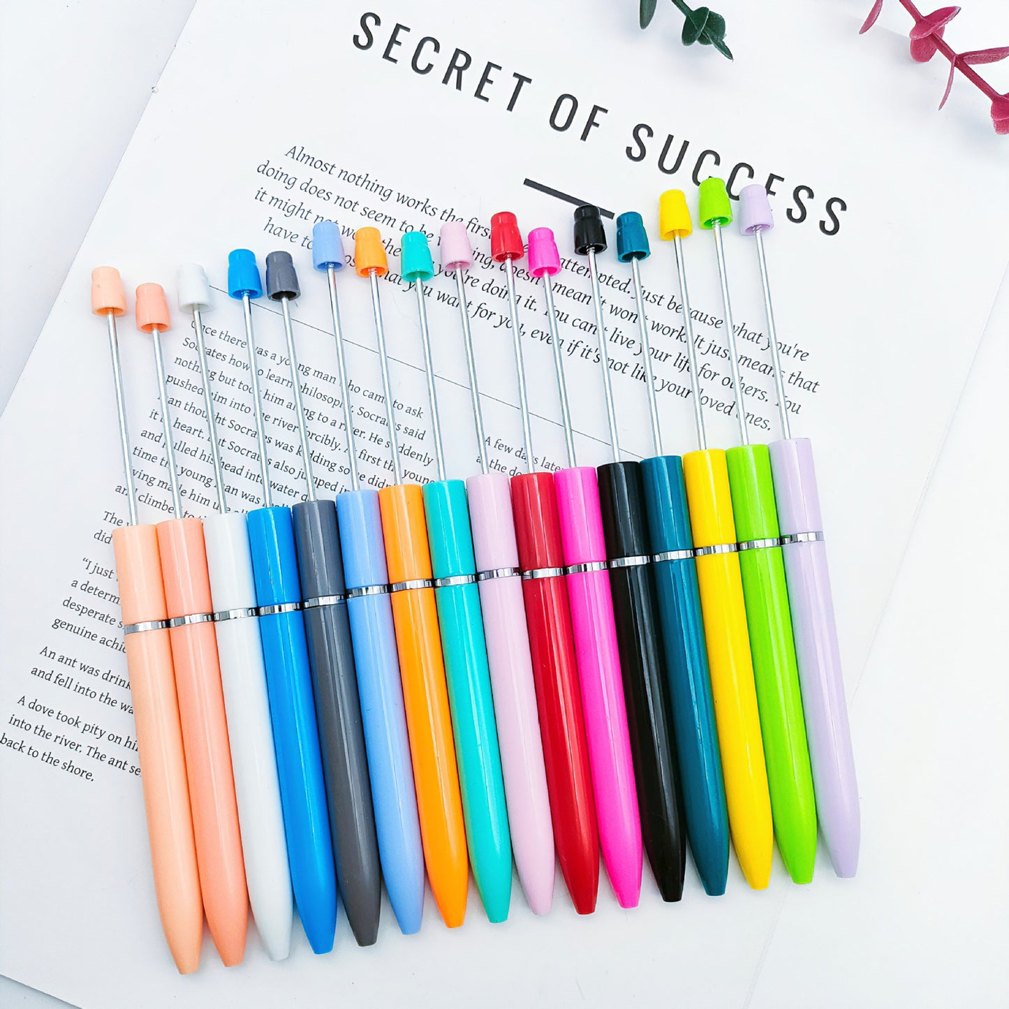 Long bead pen DIY handmade beaded plastic ballpoint pen, creative and personalized long bead string gift pen wholesale