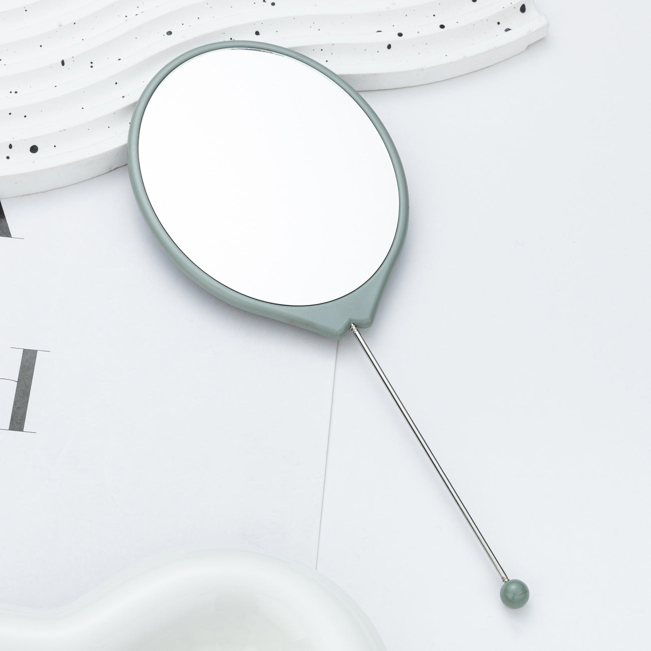 New DIY beaded oval mirror portable high definition mirror handheld mirror, carry makeup small mirror