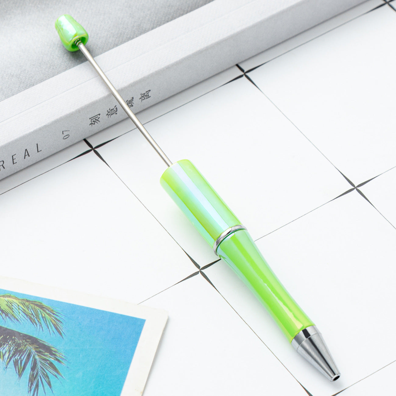 Cross-border plastic bead pen wholesale student creative handmade DIY ballpoint pen new UV gradual change bead pen wholesale