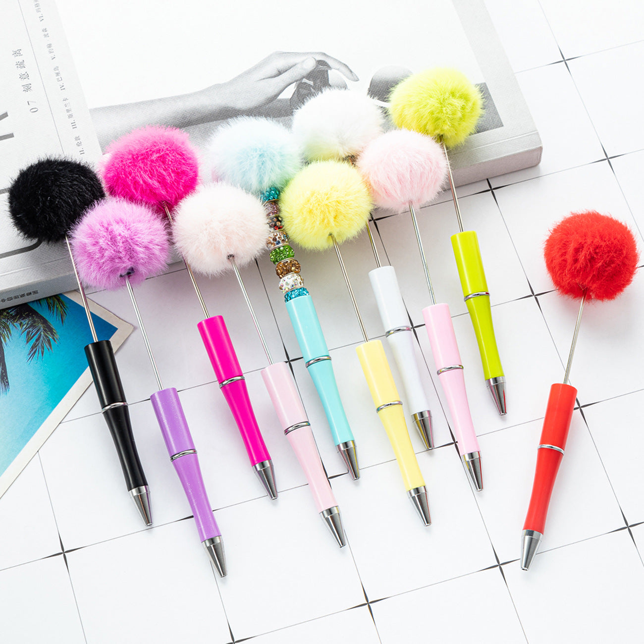 Creative DIY hairball bead pen wholesale cute wind fluffy gift pen new multi-color beaded ballpoint pen