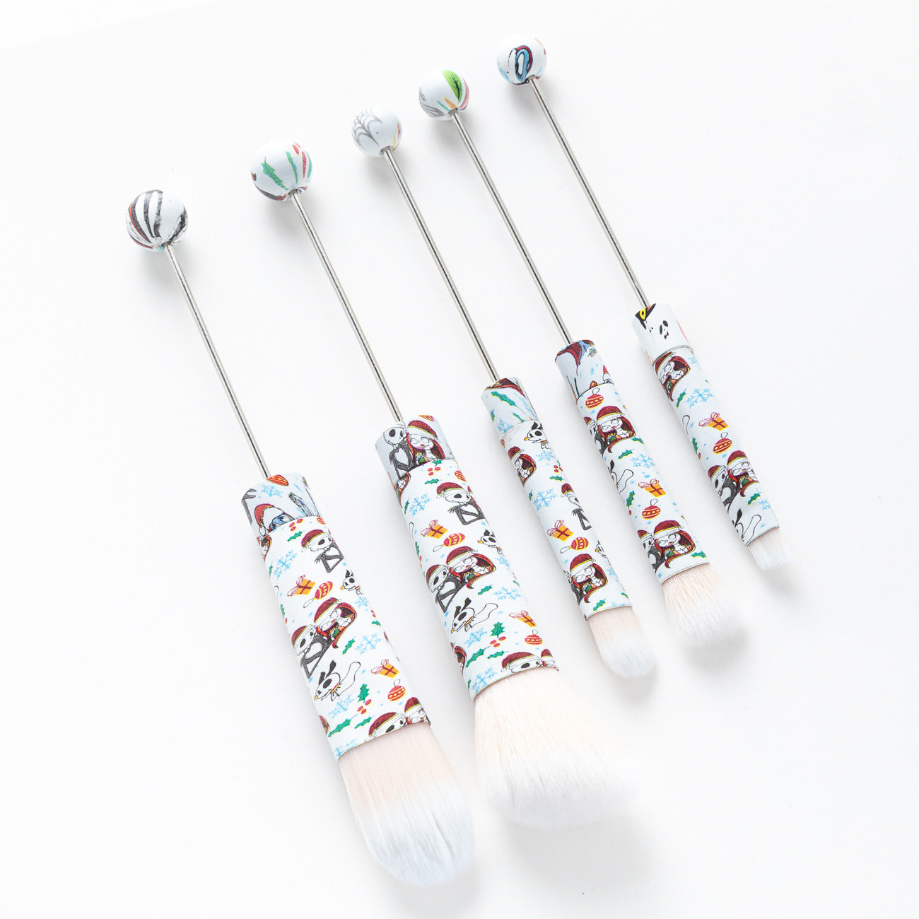 DIY metal handle beaded makeup brush, concealer brush, eyeshadow brush, eyebrow brush, Christmas and Halloween series makeup brush set.