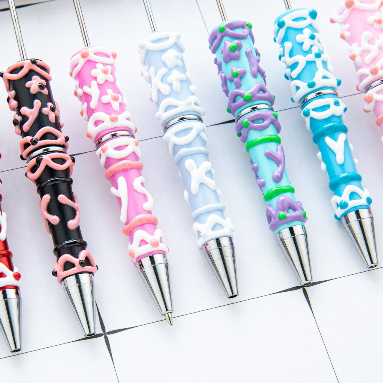 Spot cream glue hand-painted bead pen DIY hand-painted oil ballpoint pen Macaron plastic beaded ballpoint pen