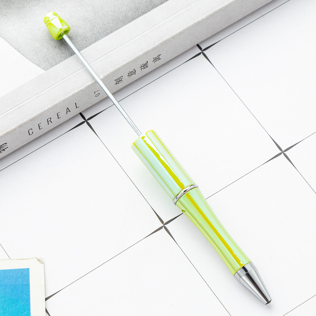 Cross-border plastic bead pen wholesale student creative handmade DIY ballpoint pen new UV gradual change bead pen wholesale