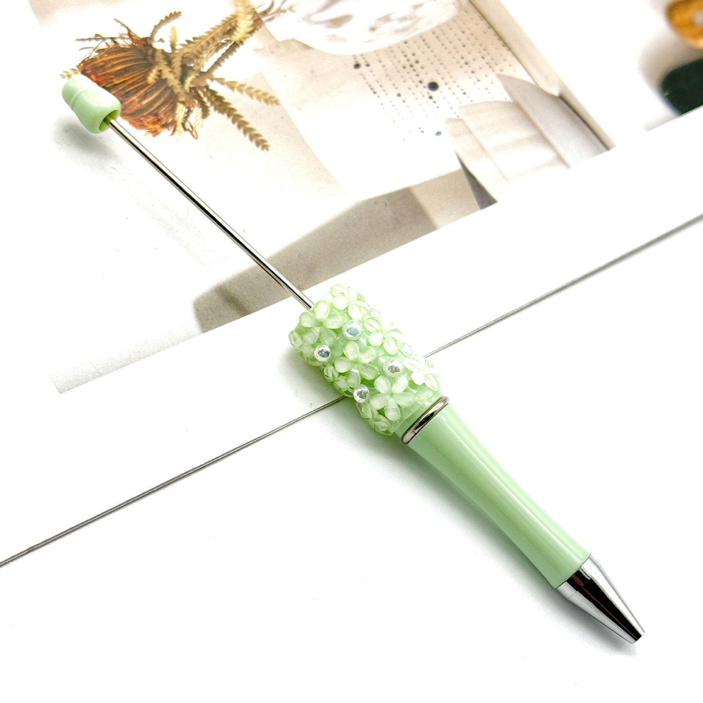 DIY floral pearl bead pen, handmade patch heavy industry beaded ballpoint pen cross-border hot-selling gift pen wholesale