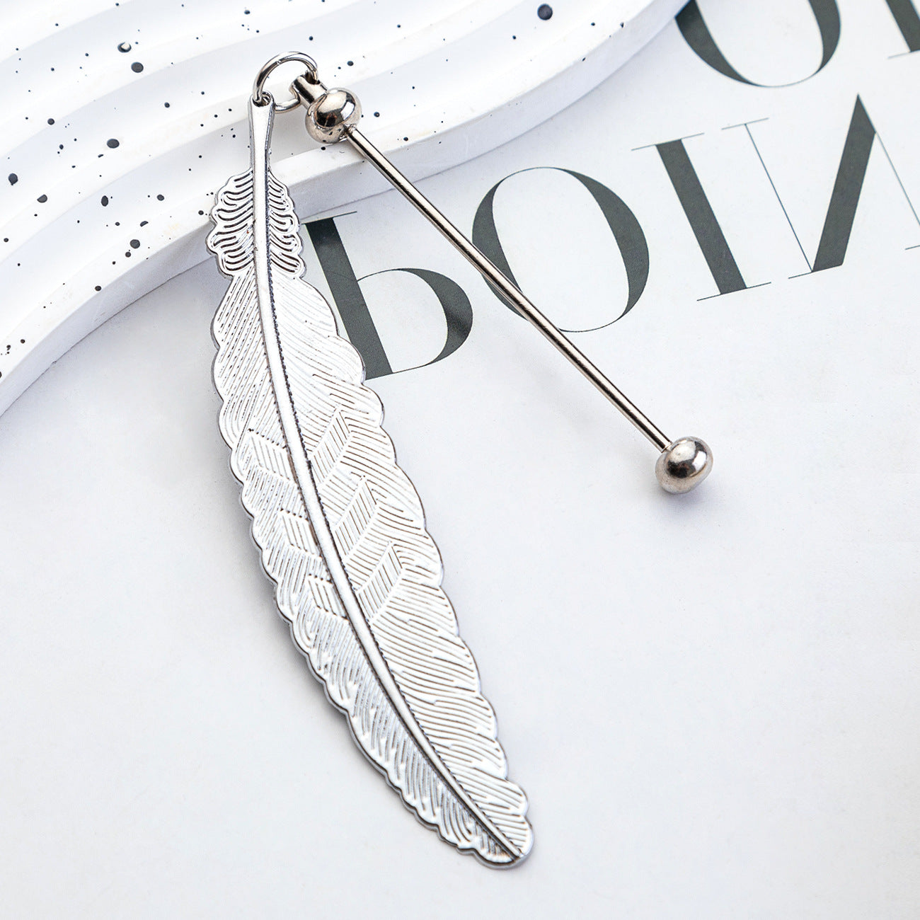 Spot metal feather bookmark creative DIY beaded bookmark pendant children's reward small gift mark book page folder