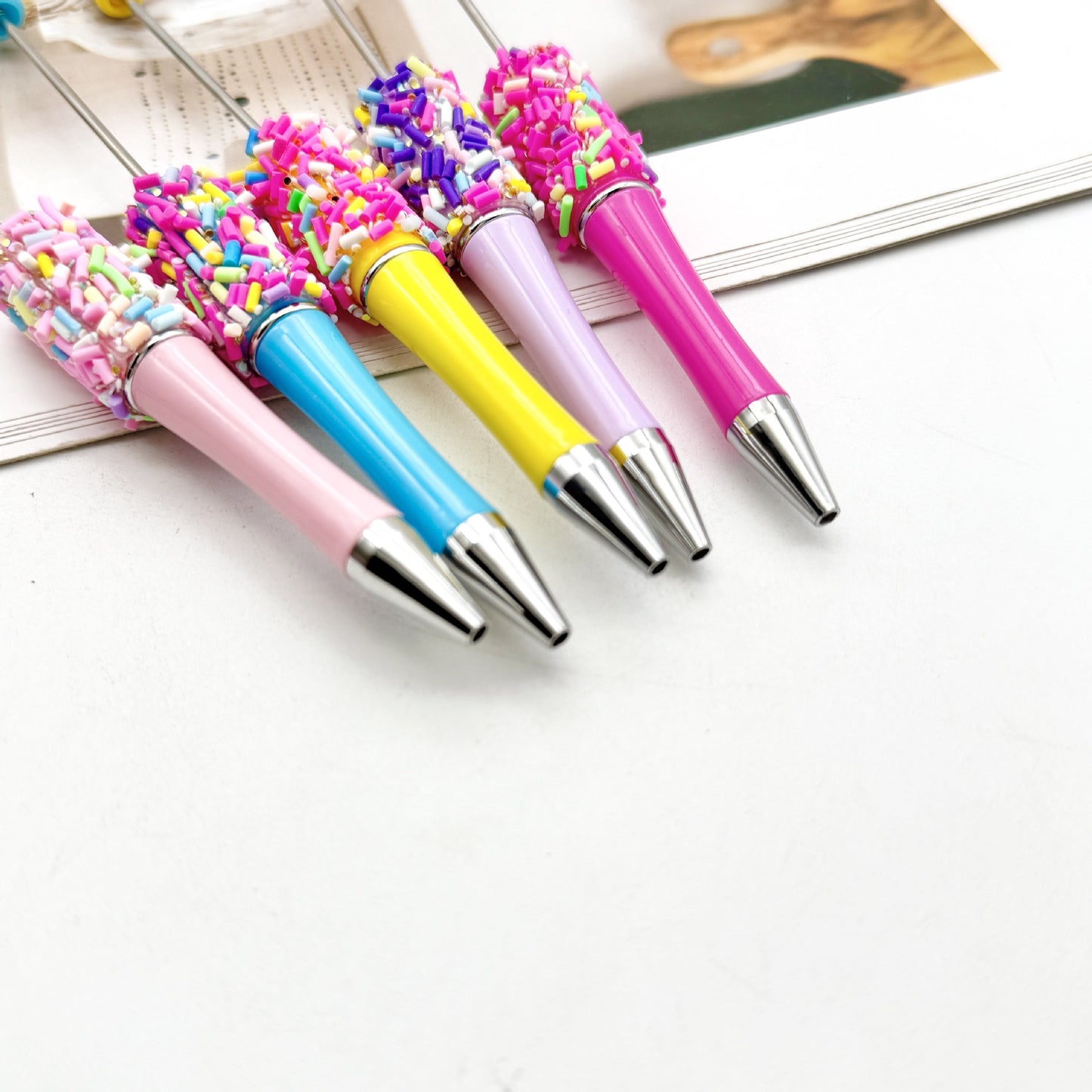 DIY colored sugar bead pen ins colored sugar needle candy cute pen, colored chocolate candy beaded ballpoint pen spot