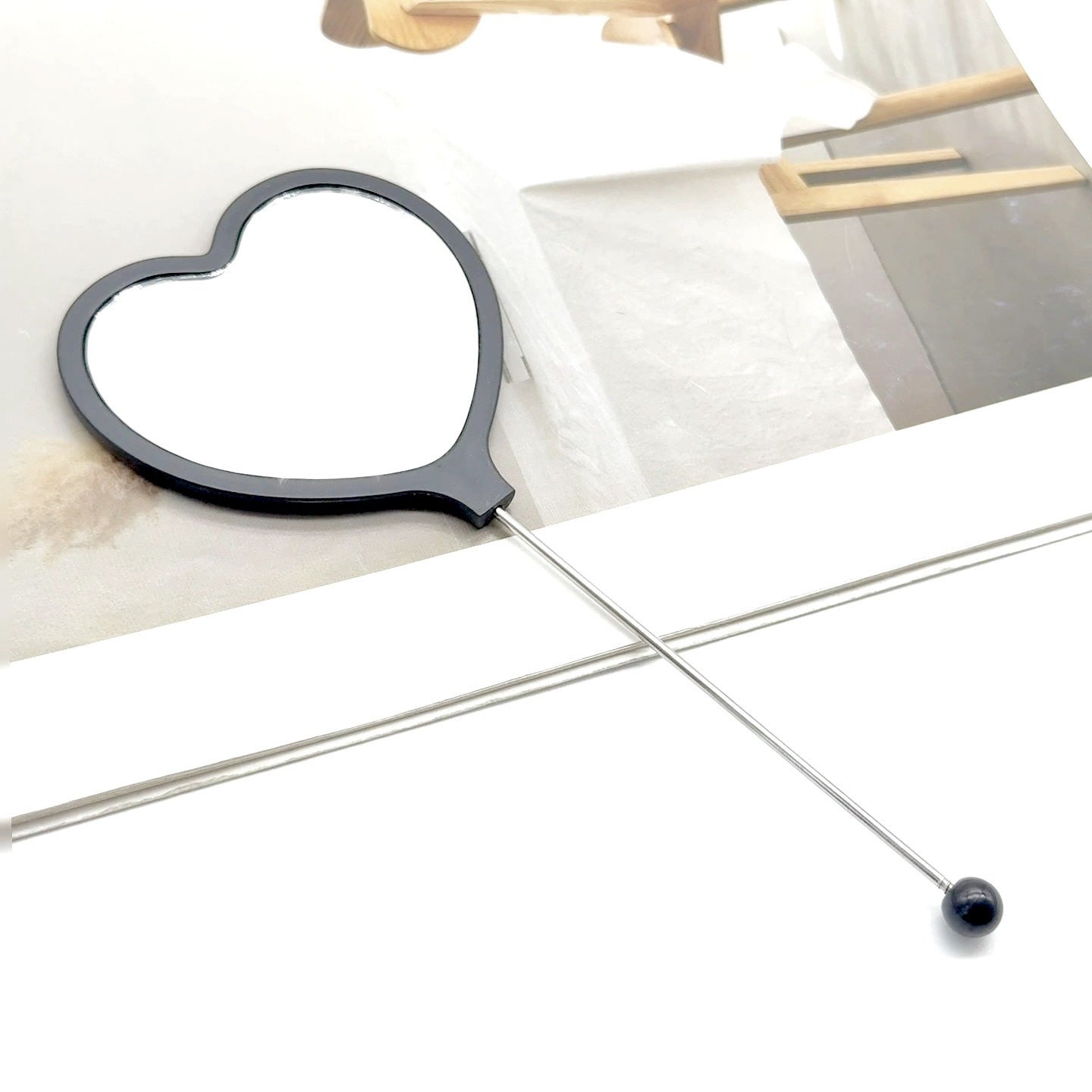New DIY beaded mirror, love shape handheld makeup mirror, carry single-sided love handle mirror with you in stock