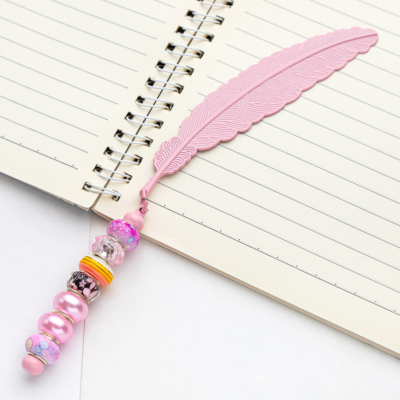 Spot metal feather bookmark creative DIY beaded bookmark pendant children's reward small gift mark book page folder