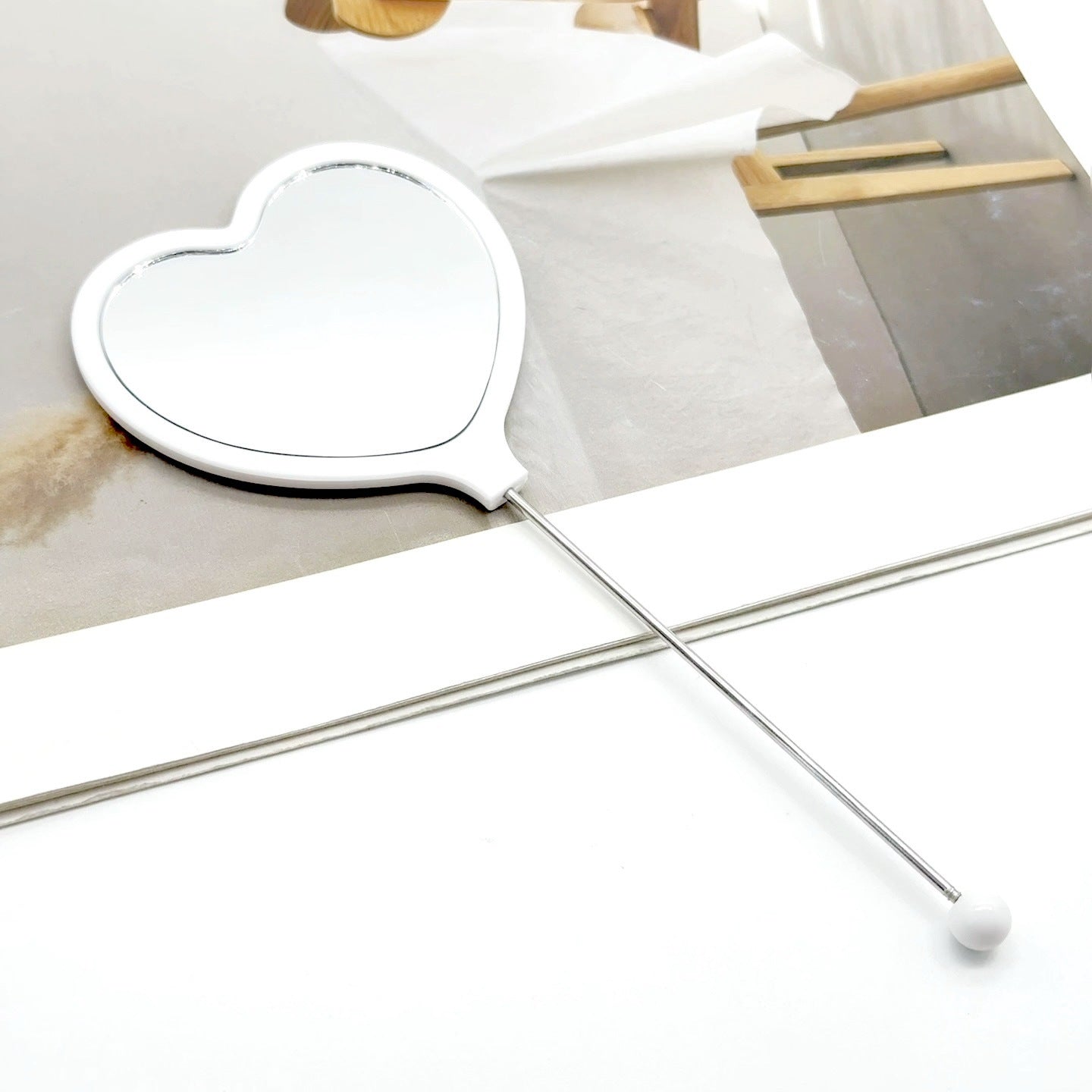 New DIY beaded mirror, love shape handheld makeup mirror, carry single-sided love handle mirror with you in stock