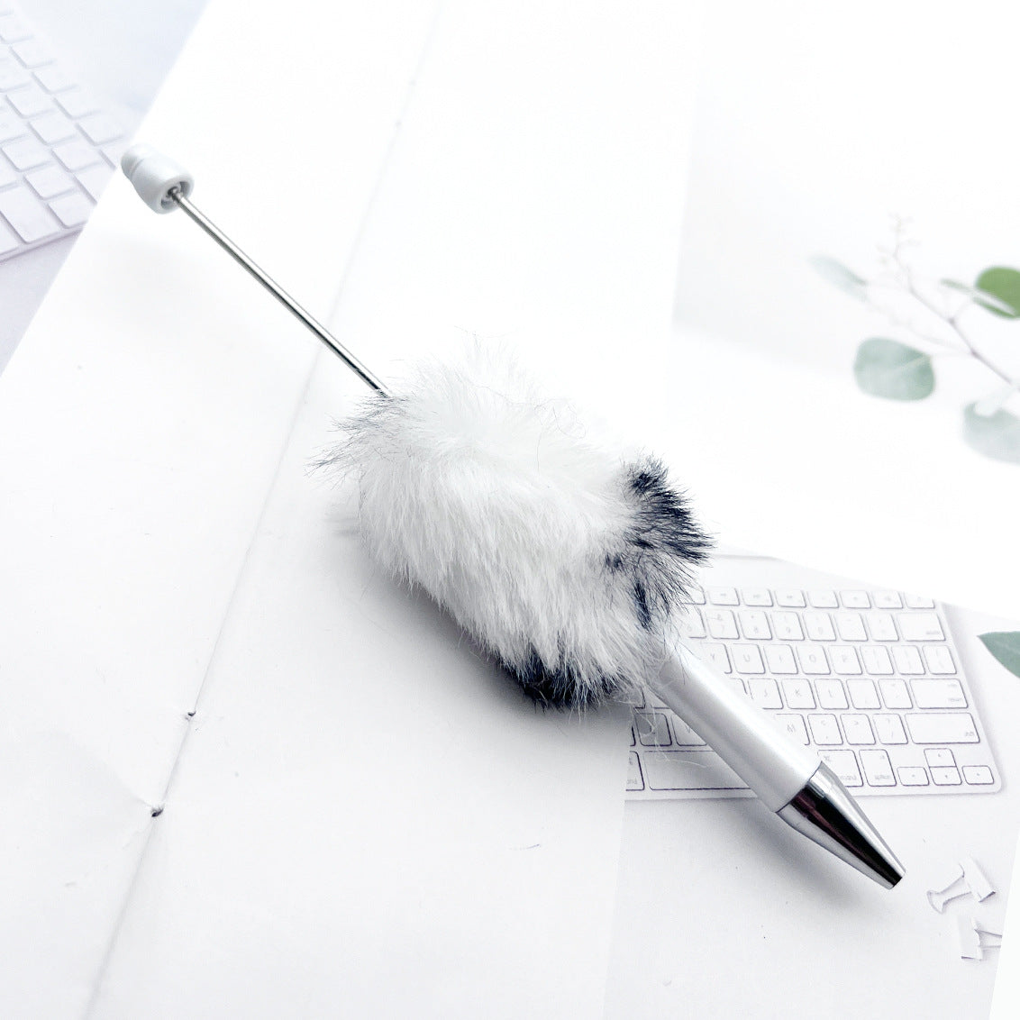 Cross-border innovative leopard print hairball bead pen DIY handmade hairball ballpoint pen cute student gift pen spot