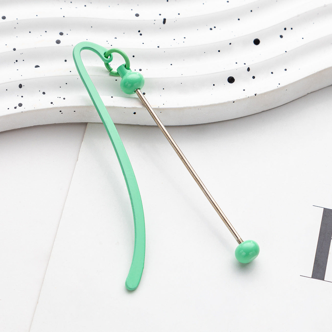 Spot metal bookmark wholesale creative DIY beaded bookmark pendant children's reward small gift mark book page folder