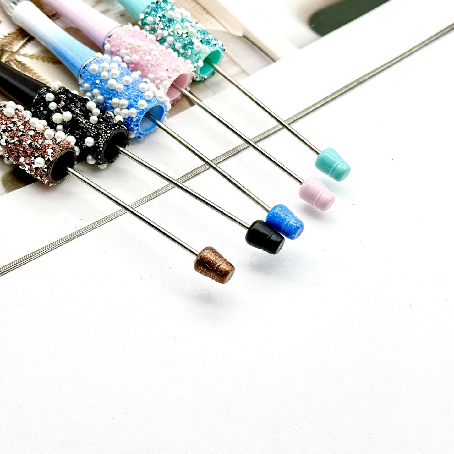 DIY Gypsy pearl bead pen granulated sugar crystal beadedpen ballpoint pen blind box Moe pen spot wholesale