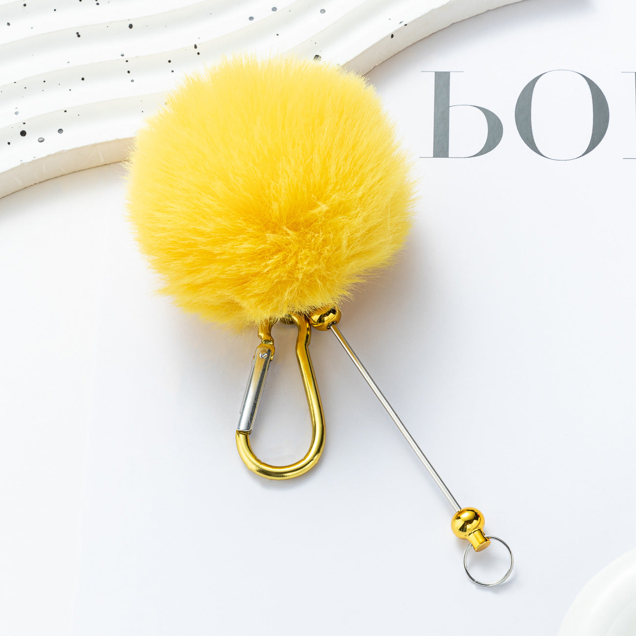 DIY beaded hairball mountaineering buckle D-type lock metal hook buckle furry pendant mountaineering buckle wholesale