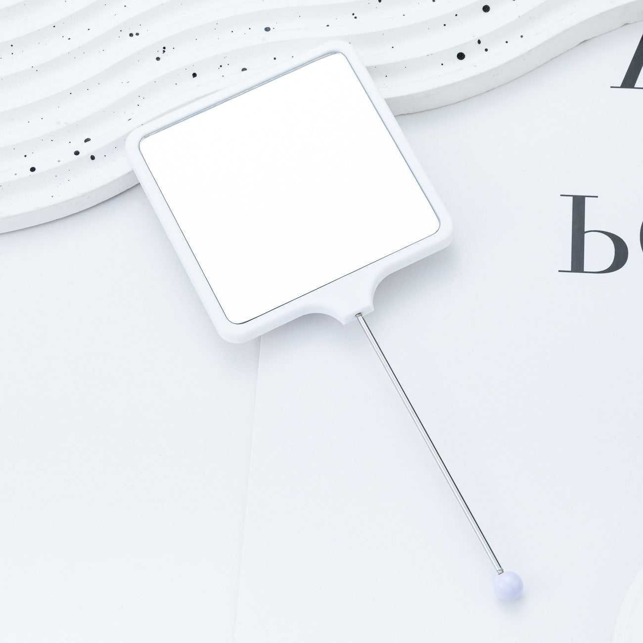 Handheld square makeup mirror high definition student portable makeup ins wind mini handle small mirror wholesale