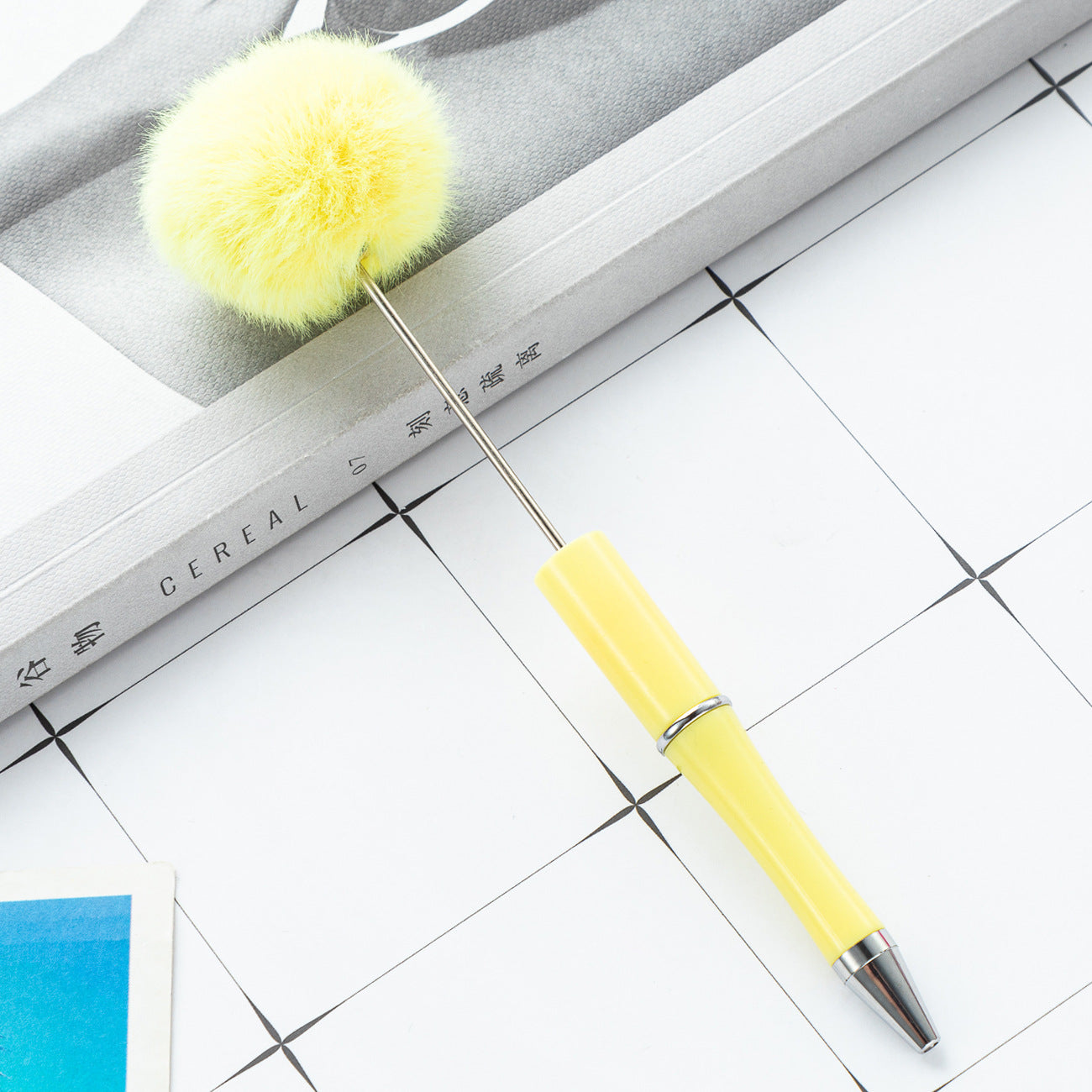 Creative DIY hairball bead pen wholesale cute wind fluffy gift pen new multi-color beaded ballpoint pen