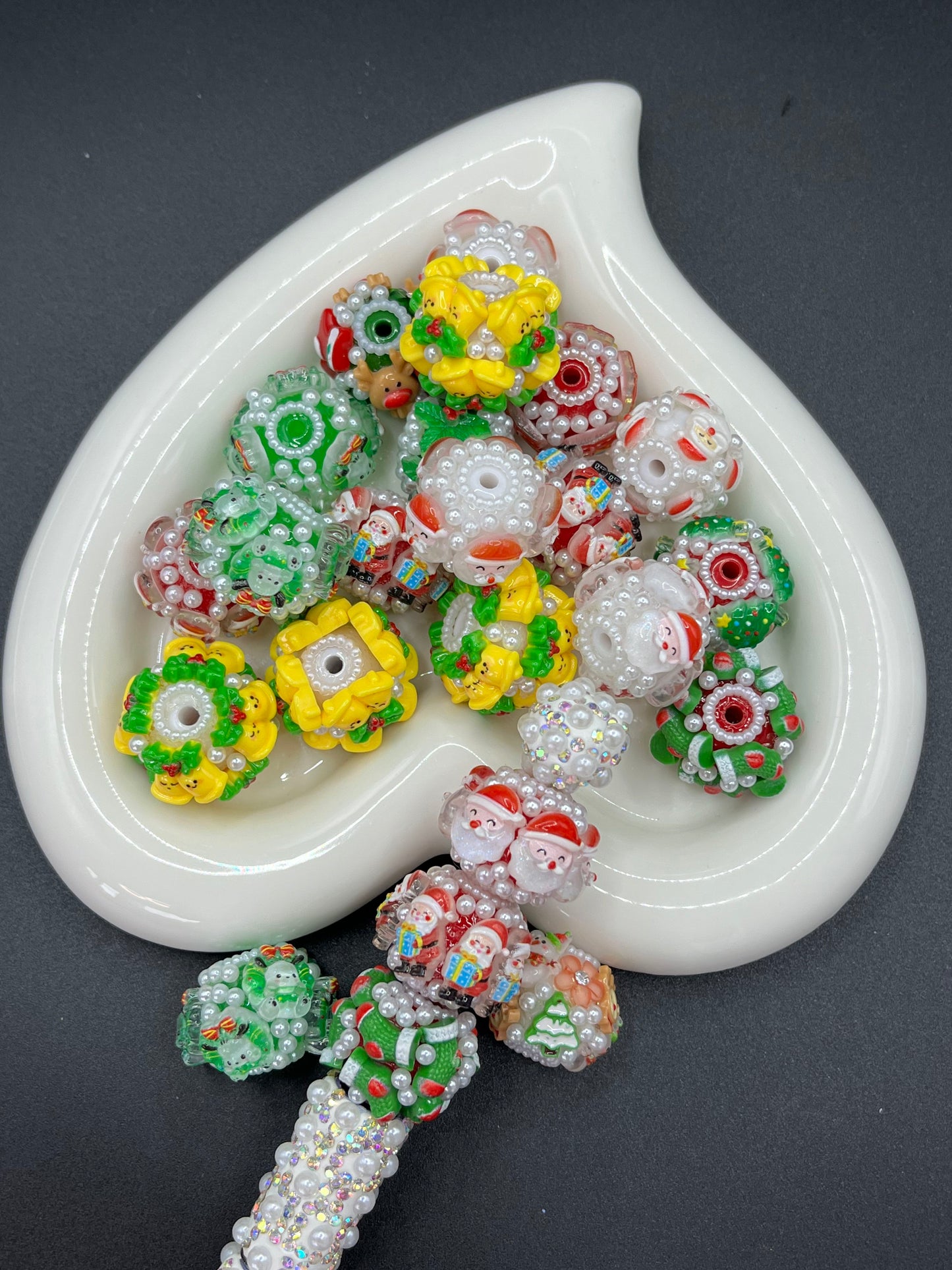 Cross-Border Exquisite Craftsmanship Sugar-Finish Christmas-Themed (Santa Claus, Christmas Trees, Snowmen & Flower Balls) DIY Beading Pen
