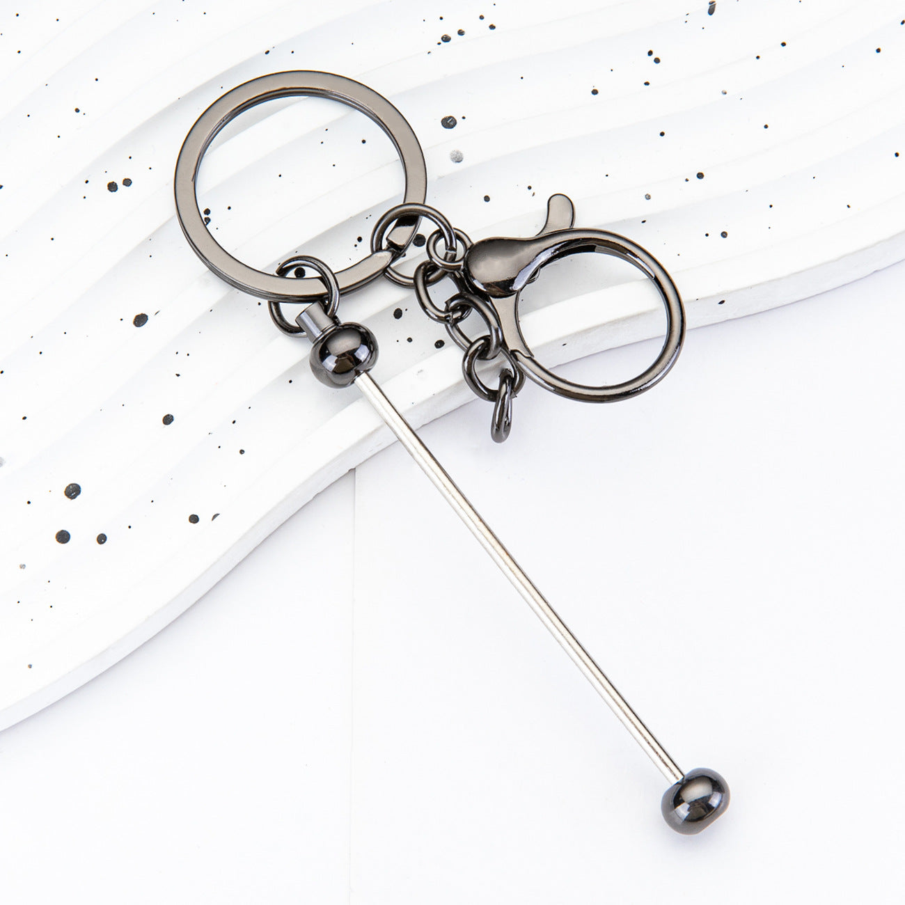 New metal keychain DIY handmade beaded accessories keychain, personalized and creative bag pendant keychain