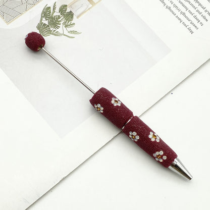The new daisy full diamond bead pen, purely handmade DIY creative full diamond pen, daisy shape business gift pen is in stock.
