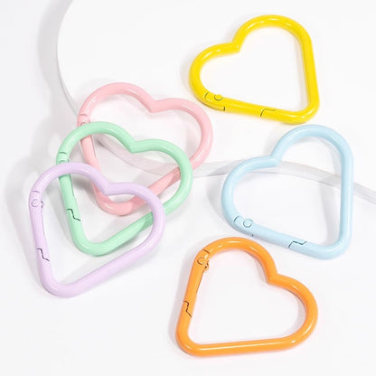 42*44mm Random Mixed Color  Paint Color Spring Buckle Love Mountaineering Buckle Portable Keychain Accessories Backpack Hanging Chain DIY