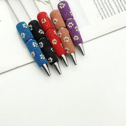 The new daisy full diamond bead pen, purely handmade DIY creative full diamond pen, daisy shape business gift pen is in stock.