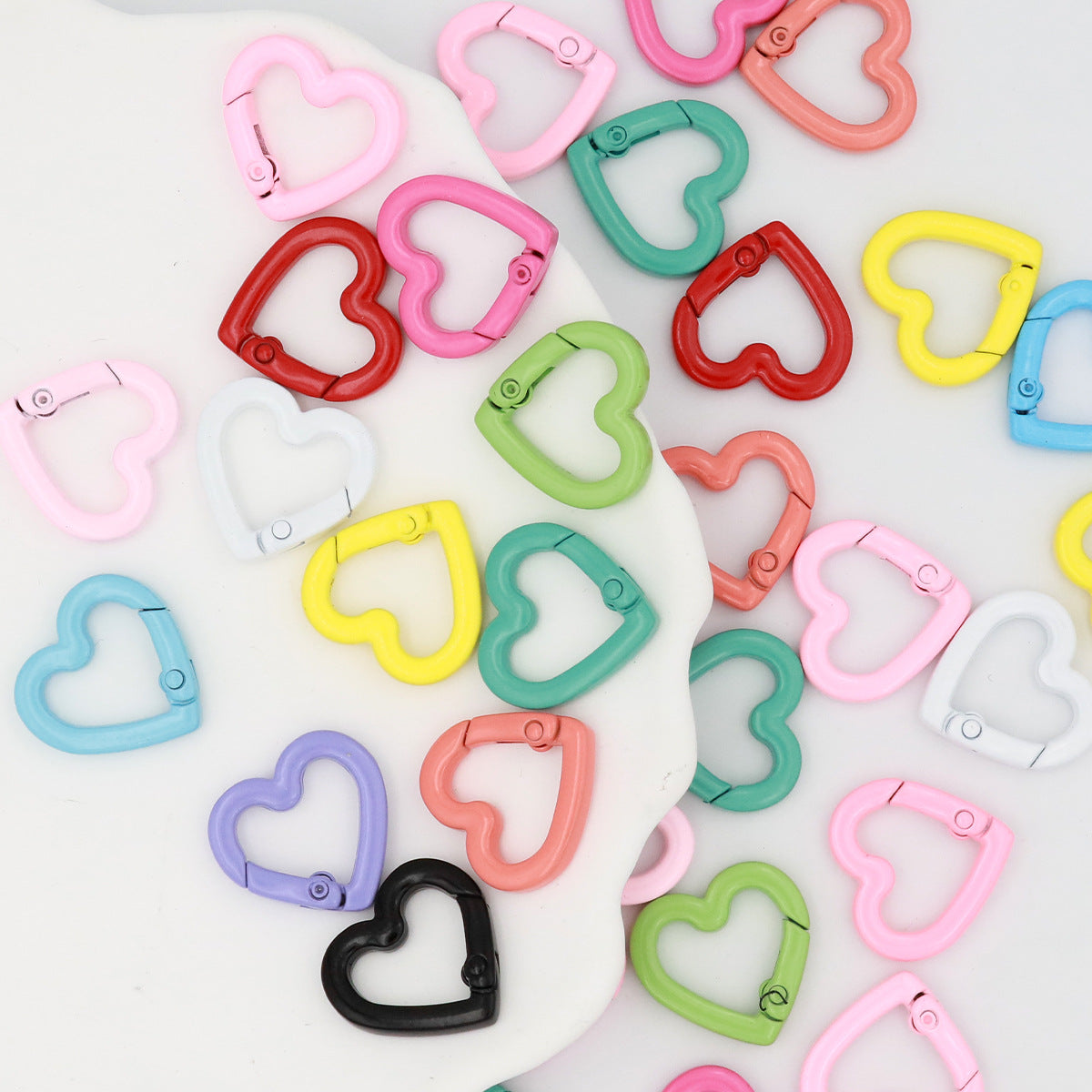 Love Paint Colored Zinc Alloy Spring Buckle, Heart-shaped Open Spring Ring, Luggage, Keychain DIY Jewelry Accessories Random Mix