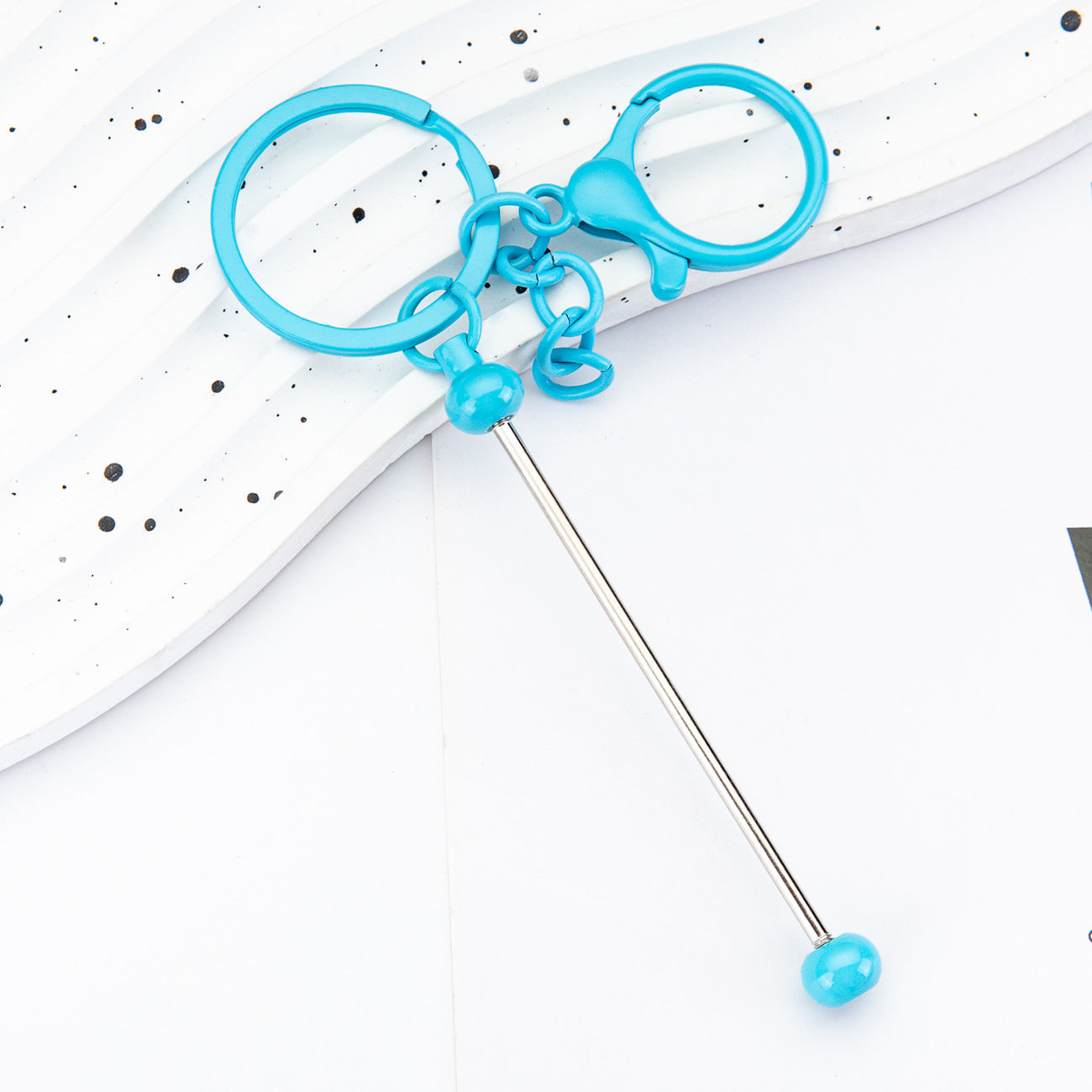 New metal keychain DIY handmade beaded accessories keychain, personalized and creative bag pendant keychain