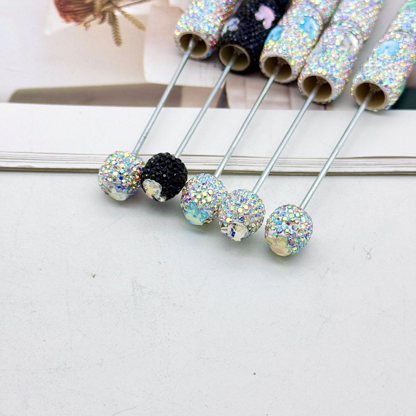 Cute mocha rabbit full diamond pen DIY colorful flash diamond bead pen cross-border hot-selling heavy industry gift pen spot