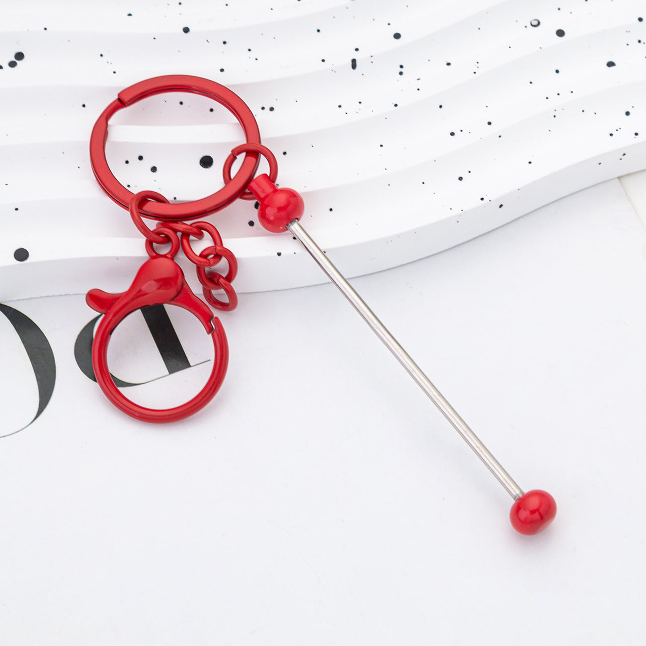 New metal keychain DIY handmade beaded accessories keychain, personalized and creative bag pendant keychain
