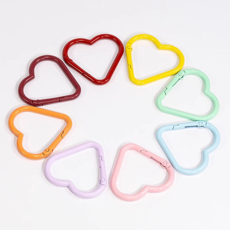 42*44mm Random Mixed Color  Paint Color Spring Buckle Love Mountaineering Buckle Portable Keychain Accessories Backpack Hanging Chain DIY