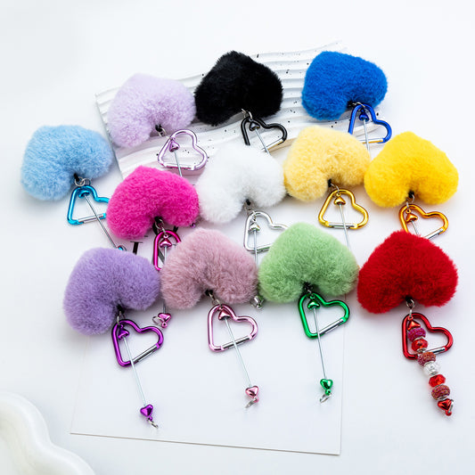Cross-border DIY beaded love mountaineering buckle creative plush pendant mountaineering buckle love lock hairball mountaineering buckle