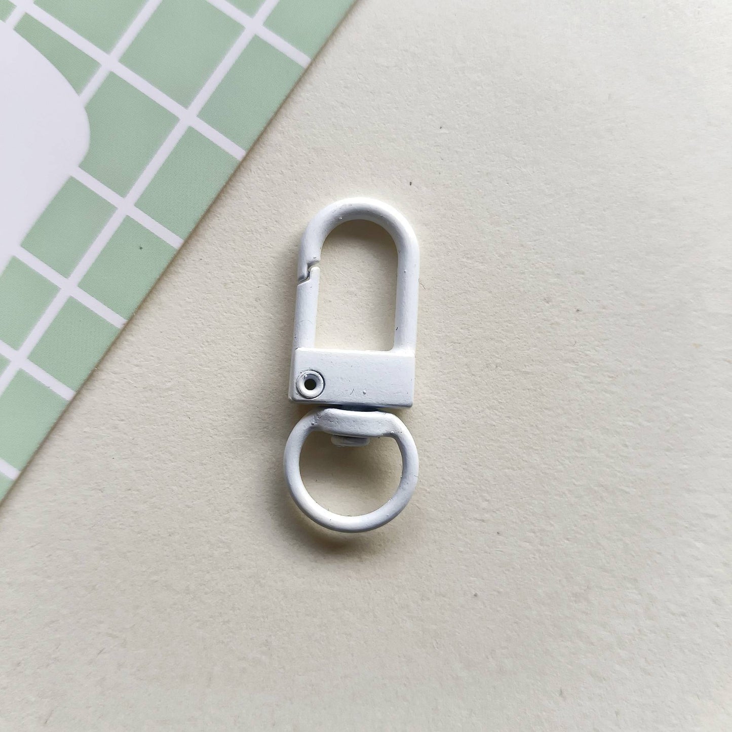 32*12mm Candy Color Paint Zinc Alloy Door Buckle Rotating Fast Hanging Shrimp Lobster Buckle Keychain Bag Doll Buckle Accessories