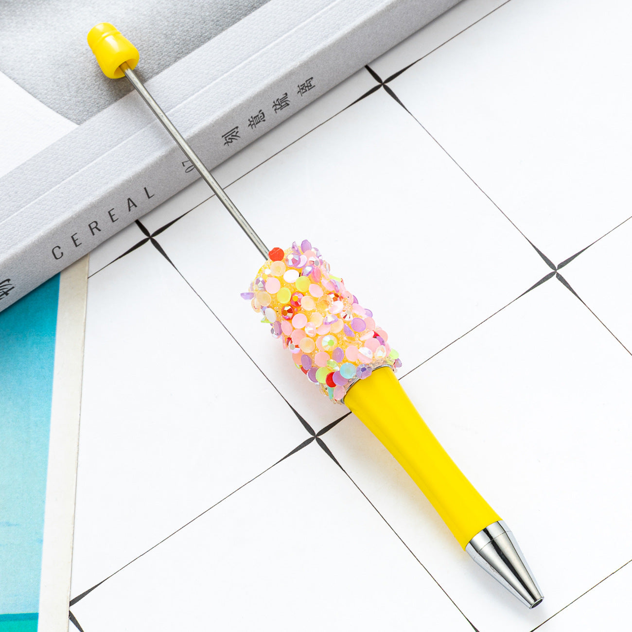 DIY multi-color broken diamond bead pen creative hand-affixed crystal plastic pen cute girl heart advertising gift pen
