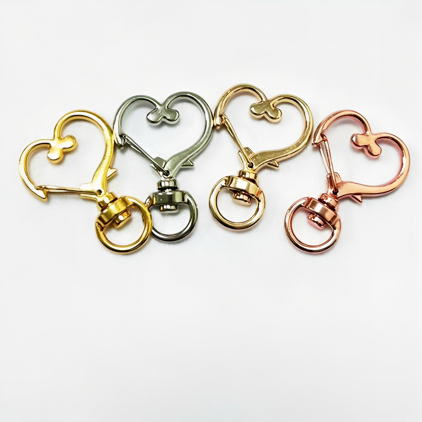 35*24mm Love Buckle Peach Heart Spring Buckle Luggage Accessories Accessories Pendant Zinc Alloy Hook Buckle Heart Keychain Pendant